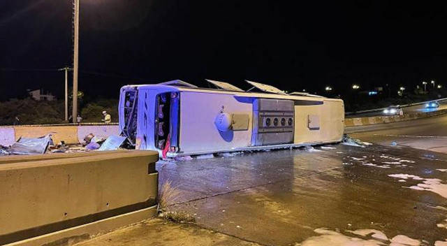 Hatay&#039;da yolcu otobüsü devrildi: 22 yaralı