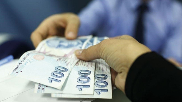 İstanbul'daki AK Partili belediyelerden işçilere yüzde 80 zam İstanbul'daki AK Partili belediyelerden işçilere yüzde 80 zam