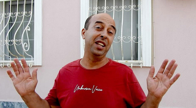 İzmir'de şaşkına çeviren olay: Satın aldığı evde kiracılarıyla beraber yaşıyor İzmir'de şaşkına çeviren olay: Satın aldığı evde kiracılarıyla beraber yaşıyor