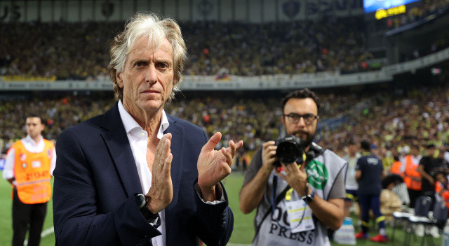 Jorge Jesus'tan transfer açıklaması... Gelenler de olacak gidenler de! Jorge Jesus'tan transfer açıklaması... Gelenler de olacak gidenler de!