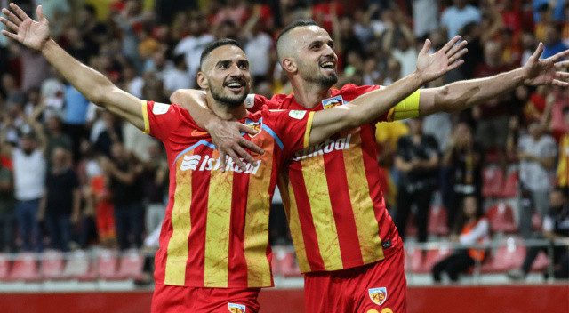 Kayserispor Giresunspor engelini 3-0'la geçti, evinde 2'de 2 yaptı! Onur Bulut 1 gol, 1 asist... Kayserispor Giresunspor engelini 3-0'la geçti, evinde 2'de 2 yaptı! Onur Bulut 1 gol, 1 asist...