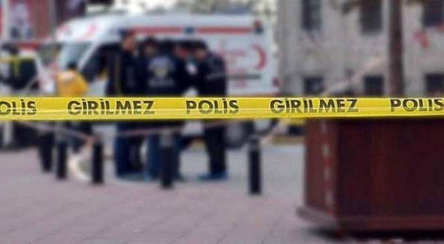 Oğluyla tartışan adamı, kıraathanenin ortasında öldürdü