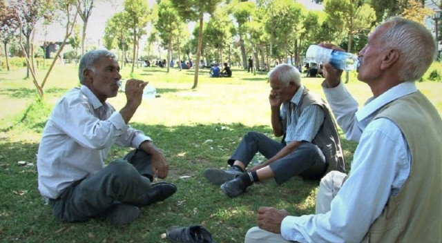 Şanlıurfa’da termometreler 45 dereceyi gördü: “Evden çıkamıyoruz” Şanlıurfa’da termometreler 45 dereceyi gördü: “Evden çıkamıyoruz”