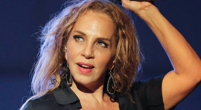 Sertab Erener'in konserini polis bastı! Sertab Erener'in konserini polis bastı!