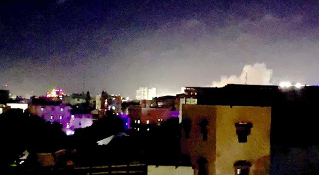Somali’de otele bombalı ve silahlı saldırı: 15 kişi öldü Somali’de otele bombalı ve silahlı saldırı: 15 kişi öldü