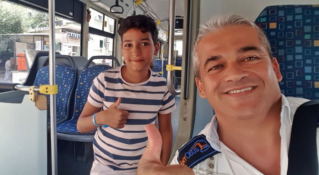 Turist aile çocuklarını otobüste unuttu: Eşyasını unutan çok oluyor da çocuk ilk defa Turist aile çocuklarını otobüste unuttu: Eşyasını unutan çok oluyor da çocuk ilk defa