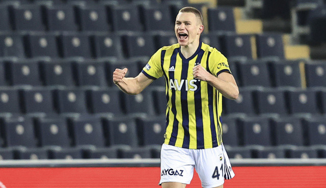 Yeni prens Szalai Yeni prens Szalai