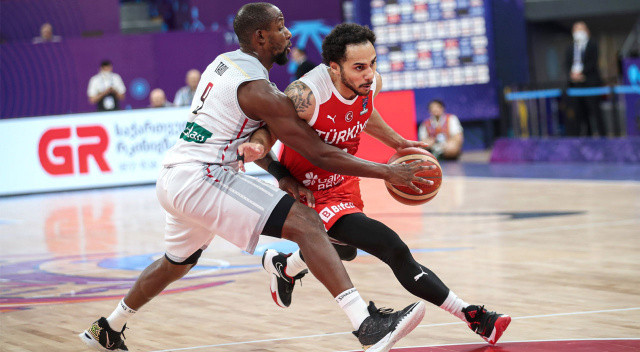 A Milli Takım'da Shane Larkin şoku! EuroBasket 2022'ye devam edemeyecek A Milli Takım'da Shane Larkin şoku! EuroBasket 2022'ye devam edemeyecek