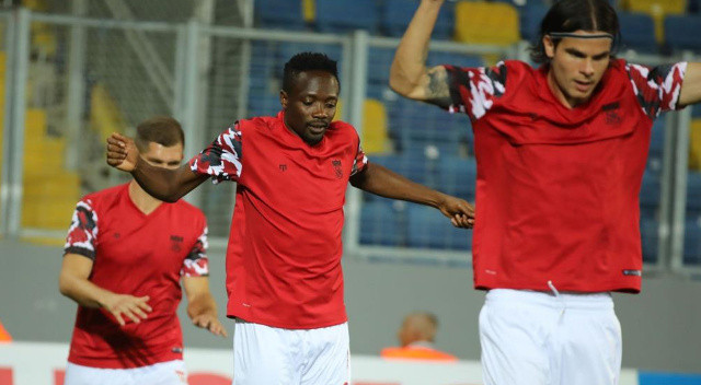 Ahmed Musa&#039;nın sol kolunda kırık tespit edildi! Sivasspor hücumdaki önemli kozunu kaybetti