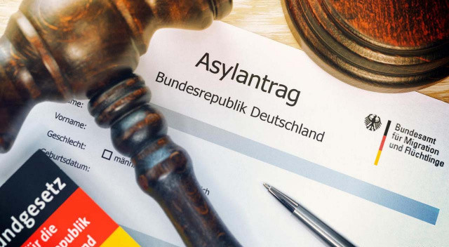 Almanya, ülkeyi terk eden Rus vatandaşlarına iltica hakkı tanıyacak Almanya, ülkeyi terk eden Rus vatandaşlarına iltica hakkı tanıyacak