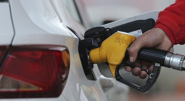 Araç sahipleri dikkat! İndirim sevinci kısa sürdü, motorin ve benzine zam geliyor (3 Eylül 2022 akaryakıt fiyatları) Araç sahipleri dikkat! İndirim sevinci kısa sürdü, motorin ve benzine zam geliyor (3 Eylül 2022 akaryakıt fiyatları)