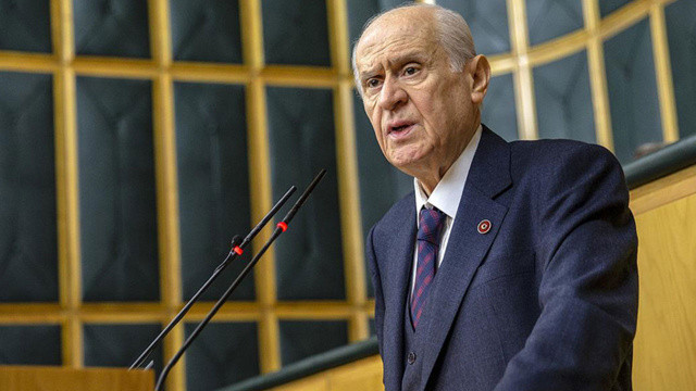 Bahçeli’den Yunanistan’a çok sert S-300 tepkisi: Haydutluk ve hayasızlık örneği Bahçeli’den Yunanistan’a çok sert S-300 tepkisi: Haydutluk ve hayasızlık örneği