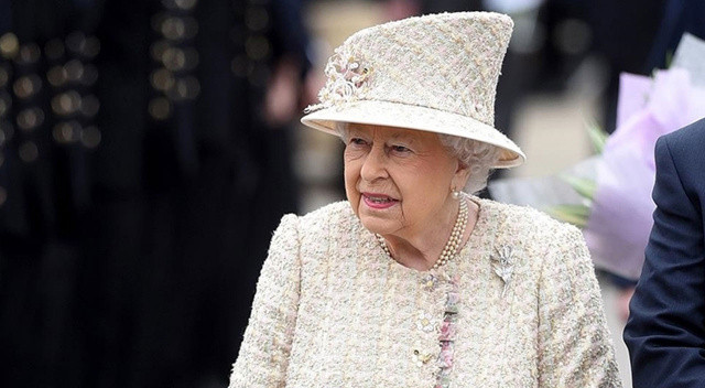 Buckingham Sarayı açıkladı: Kraliçe tıbbi gözetim altında Buckingham Sarayı açıkladı: Kraliçe tıbbi gözetim altında