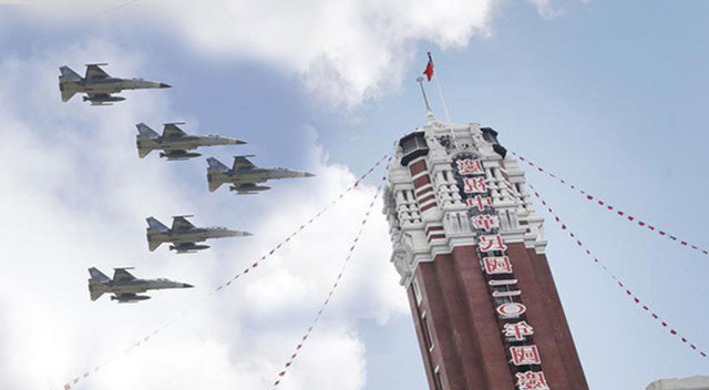 Çin Tayvan-ABD hattında yüksek gerilim: 62 savaş uçağı ve 7 gemi bölgede