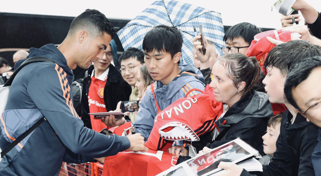 Cristiano Ronaldo&#039;yu Fenerbahçe&#039;ye yazan muhabir işten kovuldu! Yalancının mumu yatsıya kadar bile yanmadı