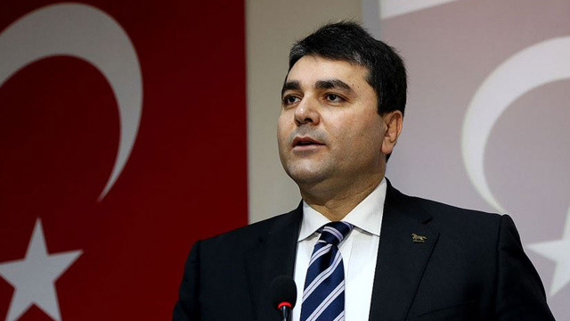 Demokrat Parti Genel Başkanı Uysal'a Afgan ev sahibi şoku: Oğlum askerden gelecek dedi, evden çıkardı Demokrat Parti Genel Başkanı Uysal'a Afgan ev sahibi şoku: Oğlum askerden gelecek dedi, evden çıkardı