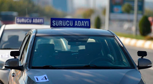 Ehliyet almak isteyenler dikkat! Elinizi çabuk tutun, 6 bin lira olacak Ehliyet almak isteyenler dikkat! Elinizi çabuk tutun, 6 bin lira olacak