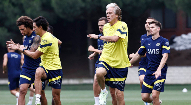 Fenerbahçe'de yeniler yolcu! Bazı isimler topun ağzında... Fenerbahçe'de yeniler yolcu! Bazı isimler topun ağzında...