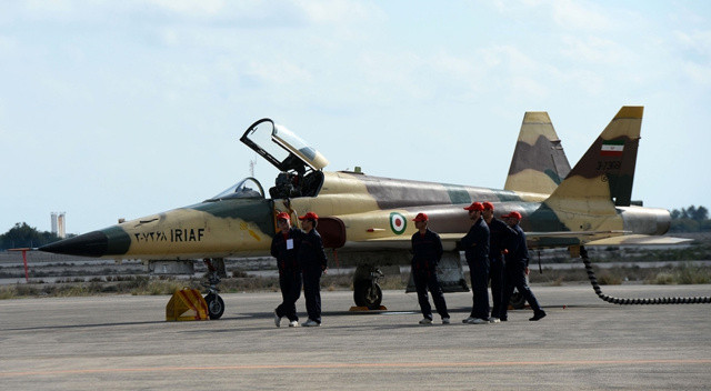 İran’da SU-22 savaş uçağı düştü
