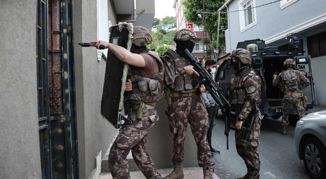 İstanbul'da terör örgütü DHKP/C'ye operasyon! 5 şüpheli gözaltında İstanbul'da terör örgütü DHKP/C'ye operasyon! 5 şüpheli gözaltında