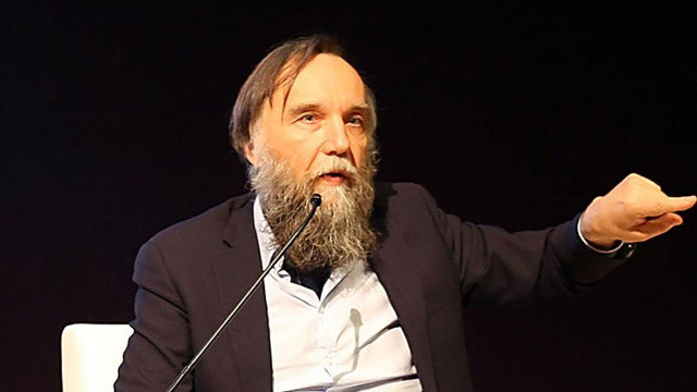 Kızı suikasta kurban giden Dugin'den korkutan tehdit: Gerekirse nükleer silah kullanabiliriz Kızı suikasta kurban giden Dugin'den korkutan tehdit: Gerekirse nükleer silah kullanabiliriz