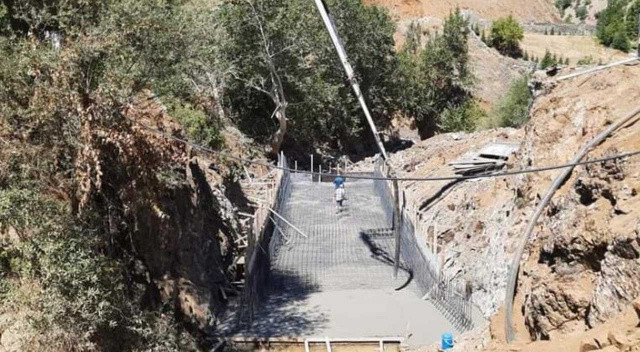 Köprü inşaatında çalışan işçinin feci ölümü! İskeleden düştü, karnına demir çubuk saplandı