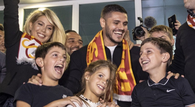 Mauro Icardi &amp; Wanda Nara çifti boşanıyor! Galatasaray&#039;ın Arjantinli golcüsünün ayrılık acısı...