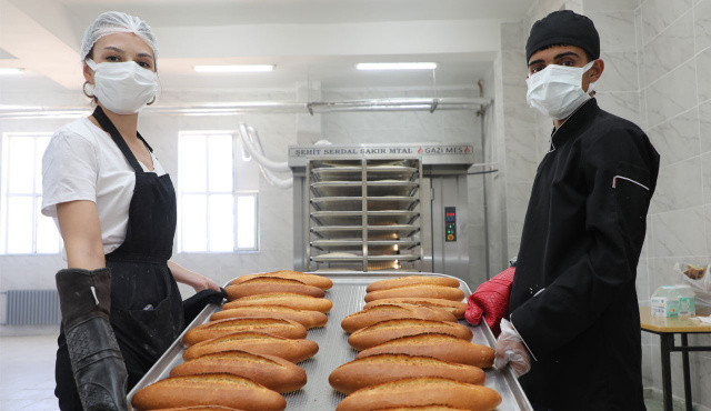 Meslek liseleri fabrika gibi Meslek liseleri fabrika gibi