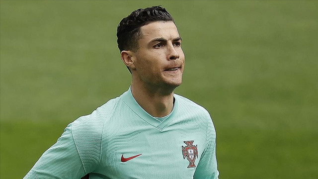 Olay olacak iddia! Ronaldo astronomik rakamı elinin tersiyle itti