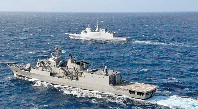 Önce silah anlaşması, şimdi de tatbikat! Yunanistan&#039;ı Fransa ve ABD şımartıyor