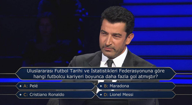 Pele, Maradona, Ronaldo, Messi… Kenan İmirzalıoğlu sordu, herkes telefona sarıldı! İşte en çok gol atan isim… Pele, Maradona, Ronaldo, Messi… Kenan İmirzalıoğlu sordu, herkes telefona sarıldı! İşte en çok gol atan isim…