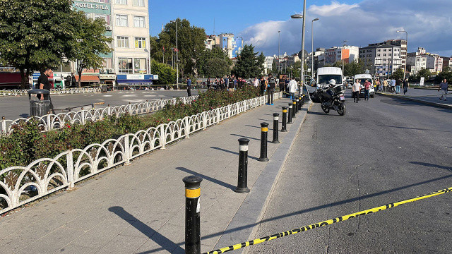 Polis arabasında korkunç kaza! Silahını doldur boşalt yaparken arkadaşını vurdu Polis arabasında korkunç kaza! Silahını doldur boşalt yaparken arkadaşını vurdu