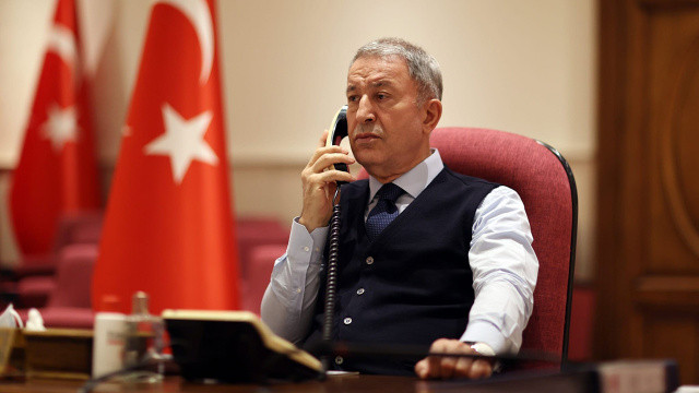 Bakan Akar'dan kritik toplantı! Sınır birliği komutanlarıyla görüştü Bakan Akar'dan kritik toplantı! Sınır birliği komutanlarıyla görüştü