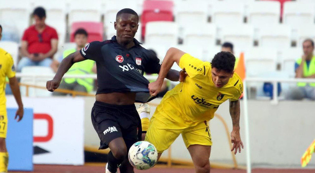Sivasspor'un galibiyet hasreti 10 maça çıktı! İstanbulspor 1-1 ilerliyor... Sivasspor'un galibiyet hasreti 10 maça çıktı! İstanbulspor 1-1 ilerliyor...
