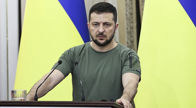 Son dakika: Ukrayna lideri Zelenskiy trafik kazası geçirdi Son dakika: Ukrayna lideri Zelenskiy trafik kazası geçirdi