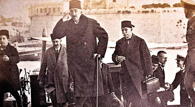 Sultan'a 'hain' iftirası tarihi gaflettir! Vahdeddin Han'ın hakkı teslim edilsin Sultan'a 'hain' iftirası tarihi gaflettir! Vahdeddin Han'ın hakkı teslim edilsin
