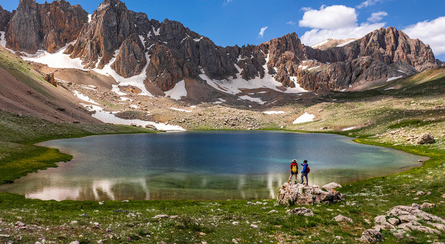 Terör bitti, turistler akın etti! Munzur Dağları'nda dört mevsim bir arada yaşanıyor Terör bitti, turistler akın etti! Munzur Dağları'nda dört mevsim bir arada yaşanıyor