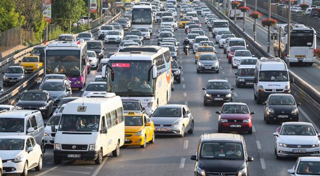 TÜİK açıkladı: Trafiğe kayıtlı taşıt sayısı bir önceki aya göre azaldı TÜİK açıkladı: Trafiğe kayıtlı taşıt sayısı bir önceki aya göre azaldı