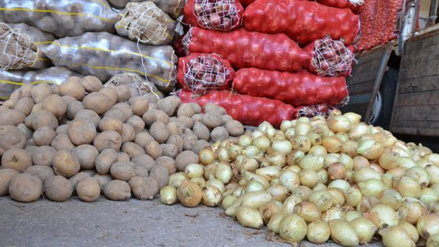 Üreticiler güzel haberi verdi: Sofralara ucuz patates ve soğan geliyor Üreticiler güzel haberi verdi: Sofralara ucuz patates ve soğan geliyor