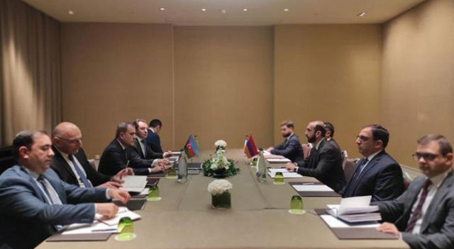 Azerbaycan ve Ermenistan dışişleri bakanları Cenevre&#039;de görüştü