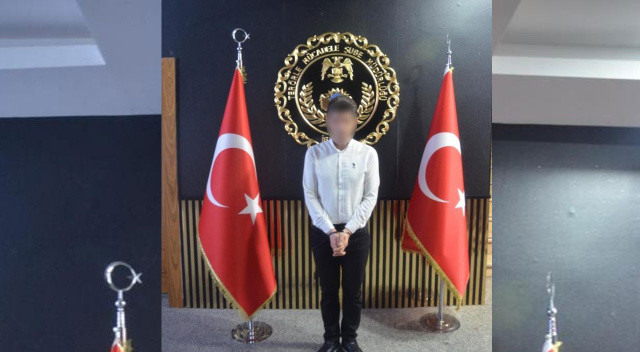 FETÖ üyesi olduğu için ihraç edilmişti... Eski binbaşı düzenlenen operasyonda yüklü miktarda para ile yakayı ele verdi FETÖ üyesi olduğu için ihraç edilmişti... Eski binbaşı düzenlenen operasyonda yüklü miktarda para ile yakayı ele verdi