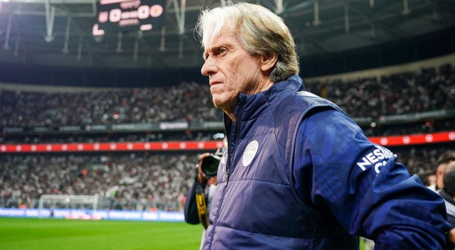 Jorge Jesus ilk derbisinde... Fenerbahçe'de Beşiktaş derbisi için 3 değişiklik Jorge Jesus ilk derbisinde... Fenerbahçe'de Beşiktaş derbisi için 3 değişiklik