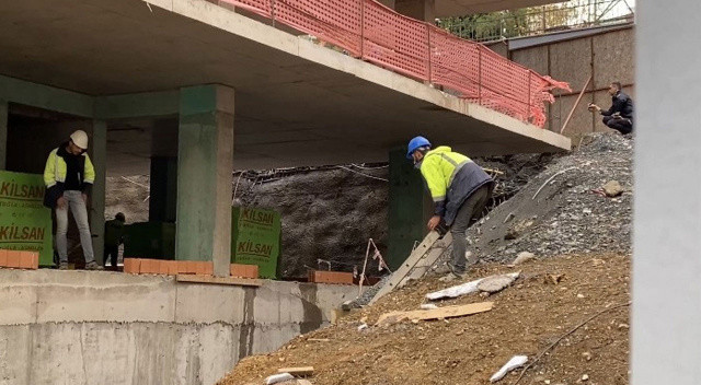 Son dakika haberi.. Kadıköy&#039;de feci kaza! Toprak kayması sonucu 1 işçi toprak altında kaldı