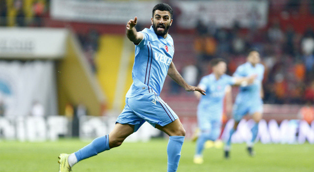 Umut Bozok'tan Kayserispor'a üçlük! Trabzonspor geriden gelip kazandı, 3 puanı "Kral" getirdi Umut Bozok'tan Kayserispor'a üçlük! Trabzonspor geriden gelip kazandı, 3 puanı "Kral" getirdi