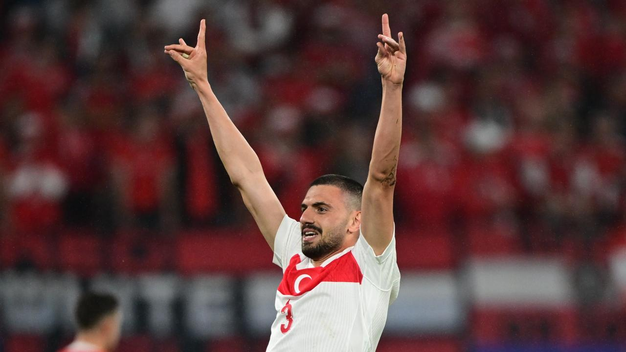 UEFA'nın skandal 'Bozkurt' kararına Hasan Sarıçiçek'ten tepki: Durduramayacaksınız! - 1. Resim