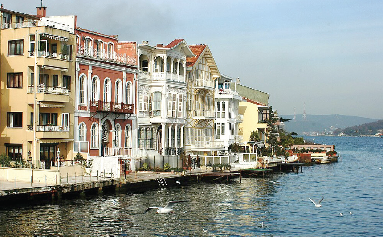 Yeniler eskimez mi? Bir şeyin “eski” olabilmesi için kaç yıl geçmesi lazım?