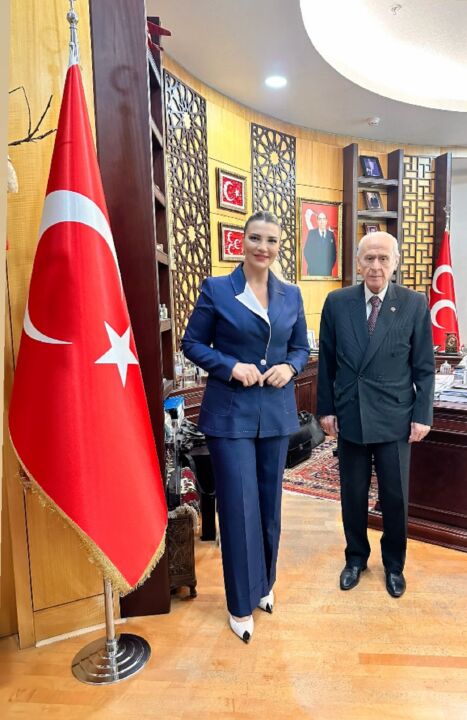 Biz kardeşiz ağaçları: Göknar… Sedir… Ladin…