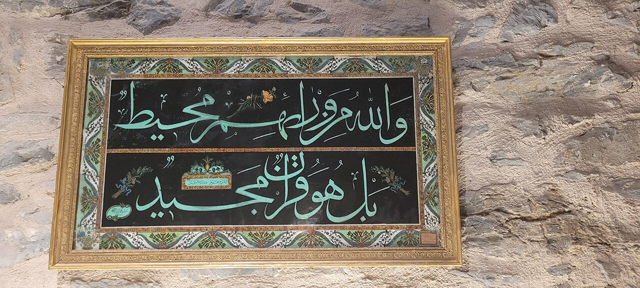 Atlar çıktı camlar girdi