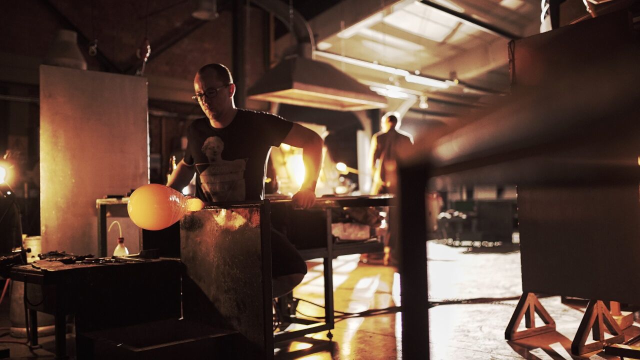 Atlar çıktı camlar girdi