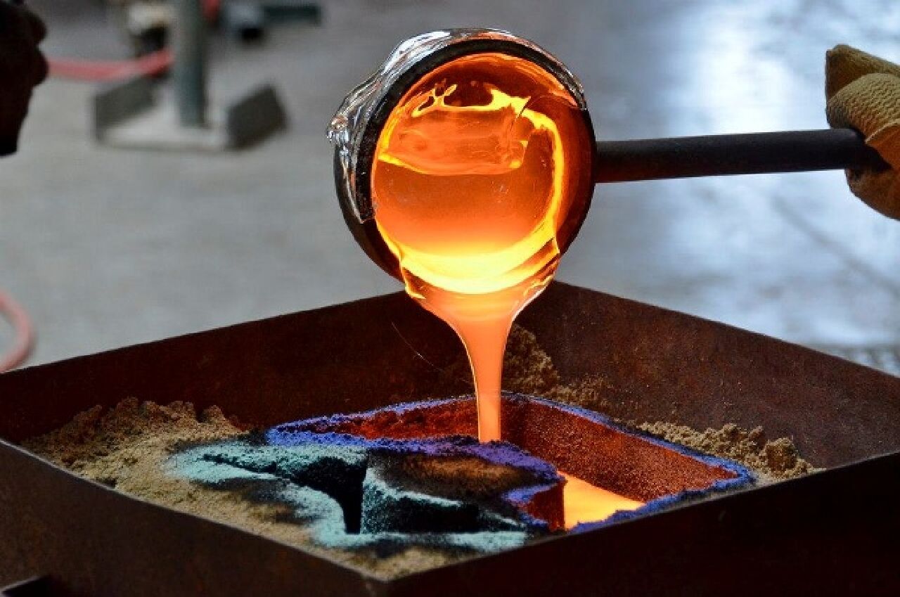 Atlar çıktı camlar girdi